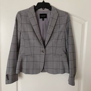 Classic fit women’s blazer